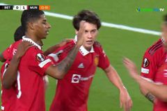 Καταπληκτικό σουτ ο Ράσφορντ και 1-0 η Γιουνάιτεντ (vid)