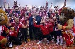 Εξήντα-έξι δευτερόλεπτα, χιλιάδες συναισθήματα: Ο θρίαμβος του Ολυμπιακού μέσα από την κάμερα του Sportal!