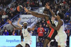 Παραμένει στο ΣΕΦ ο Ολυμπιακός και υποδέχεται την Καρδίτσα - Μεγάλο ματς στο Περιστέρι, η ΑΕΚ ψάχνει για το... ελιξίριο