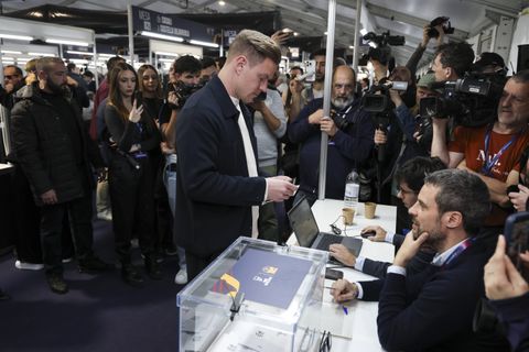 Απίστευτο σκηνικό στις εκλογές της Μπαρτσελόνα: Παίκτης πήγε να ψηφίσει και του το απαγόρευσαν