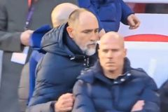 Απίστευτο: Ο Τούντορ χαιρέτησε συνεργάτη του στην Τότεναμ, μπερδεύοντάς τον με τον Σλοτ