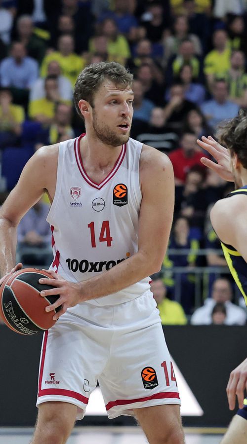 Γιατί η Φενέρμπαχτσε δυσκολεύει τόσο πολύ τον Ολυμπιακό: Η άμυνα του Γιασικεβίτσιους και ο παράγοντας Βεζένκοφ