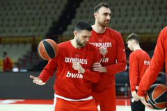 Παπανικολάου: «Είναι ένα δύσκολο παιχνίδι κόντρα σε μια σταθερή ομάδα σε όλη τη σεζόν» (vid)