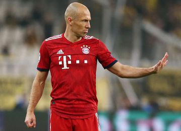 Συγκλονιστικός ο 39χρονος Άριεν Ρόμπεν τερμάτισε σε Μαραθώνιο σε λιγότερο από τρεις ώρες (vid)