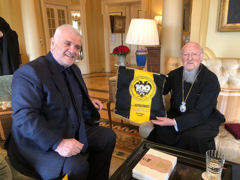Η ΑΕΚ τίμησε τον Οικουμενικό Πατριάρχη με τον «Χρυσό Δικέφαλο Αετό» και το λάβαρο του συλλόγου