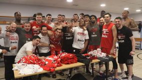 Χαμός στα αποδυτήρια του ΟΑΚΑ για την «ερυθρόλευκη» κατάκτηση του πρωταθλήματος