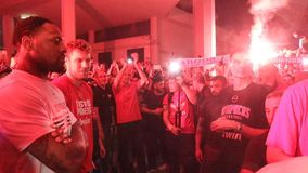 Η έξοδος των παικτών από το ΣΕΦ και η τρέλα με τον κόσμο