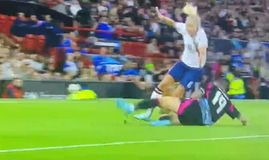 Επική απάντηση Μπονούτσι για το τάκλιν σε γυναίκα: «Είναι ακόμα....»