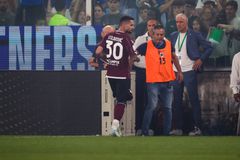 Στο νοσοκομείο η μισή ομάδα της Σαλερνιτάνα μετά την ήττα από τη Σαμπντόρια