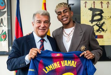 Ο Γιαμάλ ανανέωσε επίσημα με την Μπαρτσελόνα και πήρε το νούμερο του Μέσι