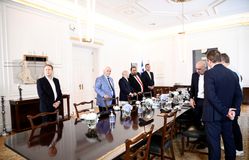 Ολοκληρώθηκε η σύσκεψη του Κυριάκου Μητσοτάκη με τους Big-4 στο Μαξίμου (vid)