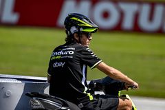 Γιατί ο Ρόσι φοράει διαφορετική εμφάνιση από αυτήν της δικής του ομάδας