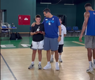 Η... γλυκιά έκπληξη στον Ζήση στην προπόνηση της Εθνικής - Συμμετείχε κανονικά ο Γιάννης (vid)