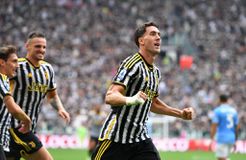 Η Γιουβέντους νίκησε τη Λάτσιο με φοβερό Βλάχοβιτς, έπιασε κορυφή και περιμένει το ντέρμπι στο Μιλάνο (vids)