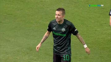 Ο Μπερνάρ έκανε χατ-τρικ με πανέξυπνη εκτέλεση φάουλ (vid)