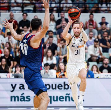 Η Ρεάλ κυριάρχησε στο el clasico και προκρίθηκε στον τελικό του Supercopa!