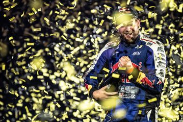 Ο Conor Shanahan κατακτά το Πρωτάθλημα 2025 με νίκη στον τελικό του Red Bull Drift Masters