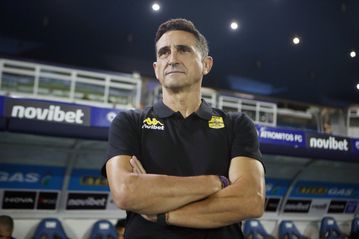 Χιμένεθ στους παίκτες: «Είχατε σωστή νοοτροπία - Θα γίνουν αλλαγές με Παναιτωλικό»