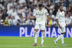 Η Ρεάλ των δέκα παικτών έκανε τη δουλειά κόντρα στη Μαρσέιγ με δύο πέναλτι του Εμπαπέ