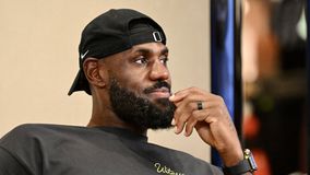 «Ο Λεμπρόν έχει συνδεθεί με το ενδεχόμενο να αγωνιστεί σε άλλα πρωταθλήματα, όπως η Euroleague»