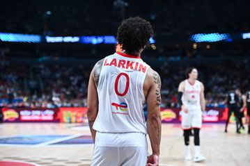 Η πρόβλεψη της Ντενίζ Ακσόι στο Sportal και η μυστηριώδης ανάρτηση του Λάρκιν για το μέλλον του στην Εθνική Τουρκίας