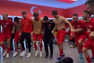 Ο χορός των Τούρκων μετά την πρόκριση στα τελικά του Euro 2024! (vid)