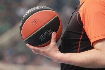Αυτοί σφυρίζουν την αναμέτρηση του Παναθηναϊκού με την Φενέρμπαχτσε στην Πόλη