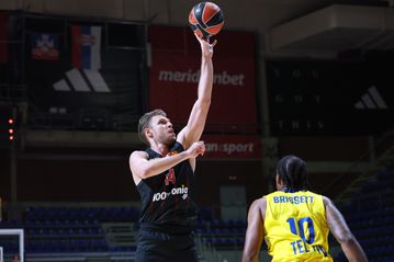 Επικός Ολυμπιακός, γύρισε το ματς από το -13 και πήρε μεγάλη νίκη επί της Μακάμπι με ονειρικό Βεζένκοφ!