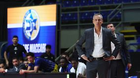 Παράπονα Κάτας για τη διαιτησία