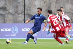 Τα κάνει όλα στα 37 του: Το «show» του Χαβιέ Ματίγια κόντρα στον Ολυμπιακό Β'