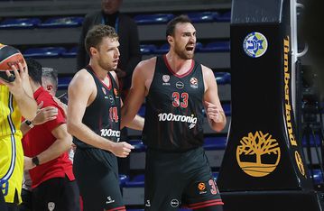 Ξέσπασμα Μιλουτίνοφ και Βεζένκοφ μετά την επική ανατροπή του Ολυμπιακού (pics)