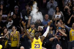 Πότε θα σταματήσει το μπάσκετ ο ΛεΜπρόν; Οι περισσότεροι λένε το καλοκαίρι του 2026, αλλά το πλάνο του είναι πιο... βαθύ!