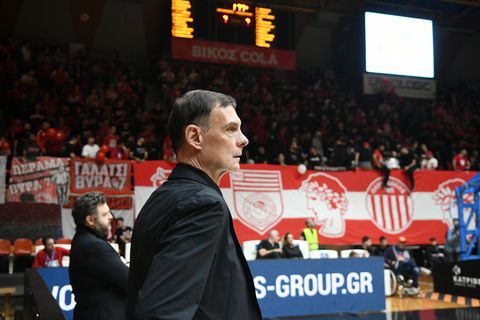 Μπαρτζώκας: «Ζητάμε έναν παίκτη από την αγορά που θα είναι επιπέδου play offs Euroleague»