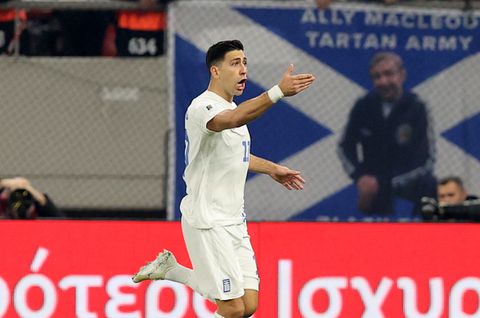 Ανατριχίλα: Η αρχηγική ομιλία του Μπακασέτα στα αποδυτήρια της Εθνικής (vid)