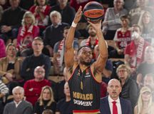 Η Μονακό με τρίποντη «βόμβα» του Οκόμπο… ξέρανε τη Άλμπα