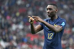 Κολό Μουάνι: Ο απίθανος ήρωας της Γαλλίας ζει το όνειρό του (vids)