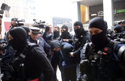 Στην ασφάλεια τρεις ακόμα οργανωμένοι οπαδοί για τον τραυματισμό του αστυνομικού