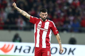 Με Βέλντε και Κωστούλα ο Ολυμπιακός κόντρα στον ΠΑΟΚ