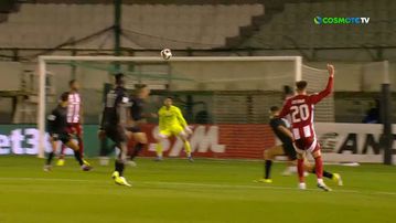 Athens Kallithea - Ολυμπιακός: Απείλησε με εξαιρετικό σουτ ο Κοστίνια