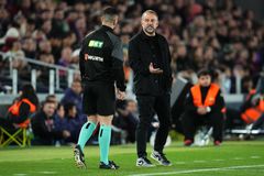 Ξέσπασμα Φλικ κατά της Ρεάλ Μαδρίτης: «Άδικη η πίεση που ασκούν στους διαιτητές»