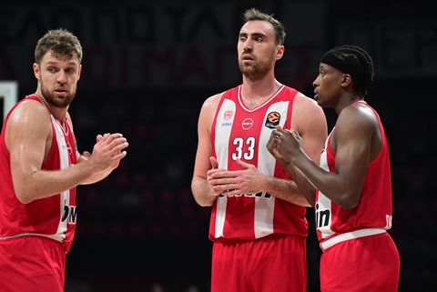 Μιλουτίνοφ: «Άθλια η εμφάνισή μας στο τελευταίο δεκάλεπτο»