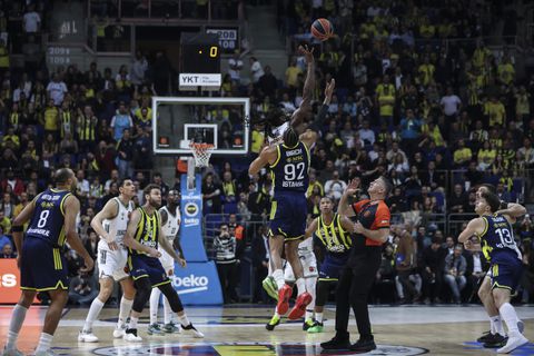 Η γκάφα της EuroLeague: Μπέρδεψε Φενέρ και Παναθηναϊκό με Ολυμπιακό... εις διπλούν! (pic)