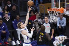 Οι Τζαζ «λύγισαν» τους Μάβερικς στην παράταση