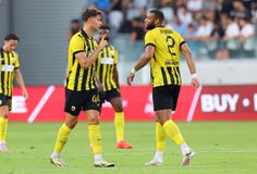 Στην κόψη του ξυραφιού για Ρέλβας και Μουκουντί