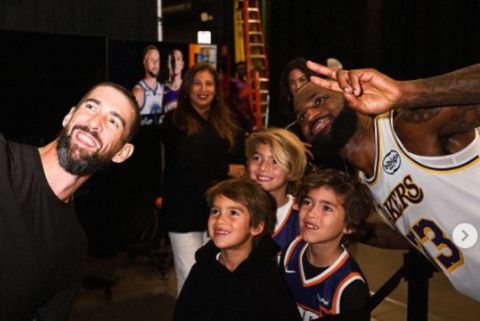 Συνάντηση «γιγάντων» στο Φοίνιξ με Λεμπρόν Τζέιμς και Μάικλ Φέλπς