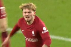 Γουλβς - Λίβερπουλ: Το τρομερό γκολ του Έλιοτ με το οποίο άνοιξαν το σκορ οι «κόκκινοι» (vid)