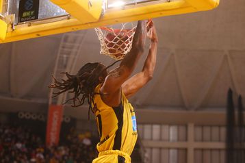 Μπάνκστον: «Θέλουμε οι οπαδοί μας να μας σπρώξουν στη νίκη»