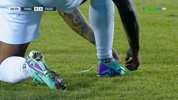 Ο Γούλερι αδυνατούσε να δέσει τα κορδόνια του μετά από μια μονομαχία με τον Σβαμπ