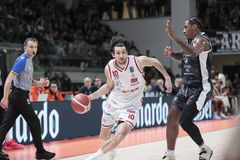 Διπλό της Αρμάνι Μιλάνο στην έδρα της Ντερτόνα με οδηγό τον Μπολμάρο