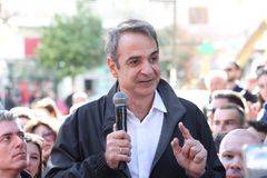 Τι απάντησε χαριτολογώντας ο Κυριάκος Μητσοτάκης όταν τον... πείραξαν πως είναι Παναθηναϊκός  (vid)